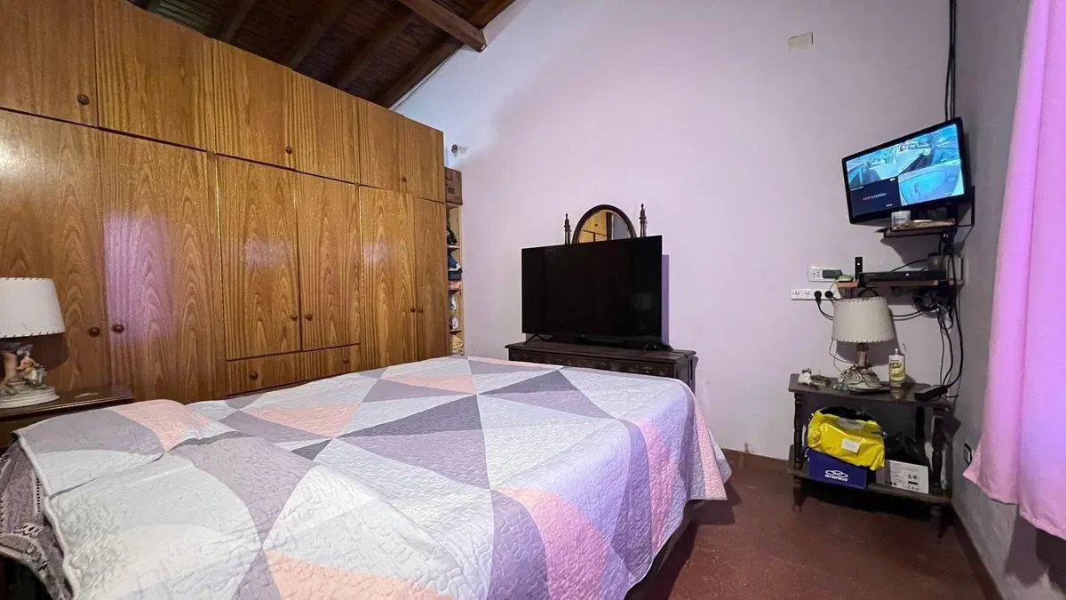 CASA EN VENTA CON PARQUE VILLA ELVIRA 3