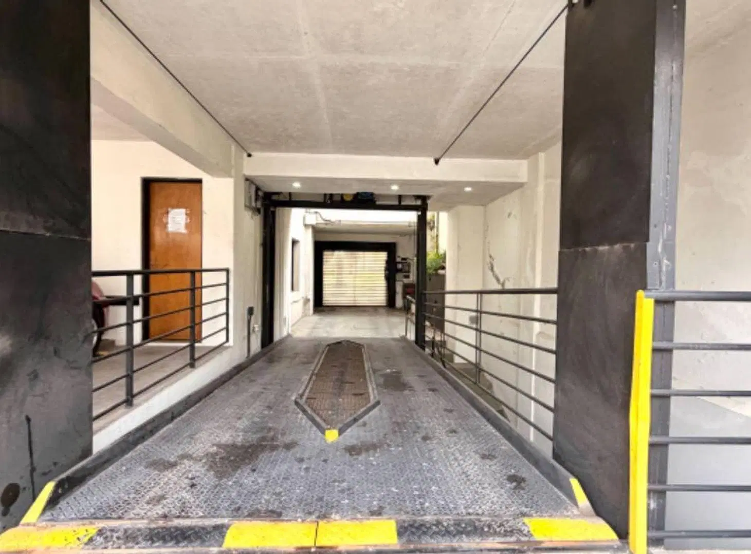 COCHERA EN VENTA - LA PLATA 2