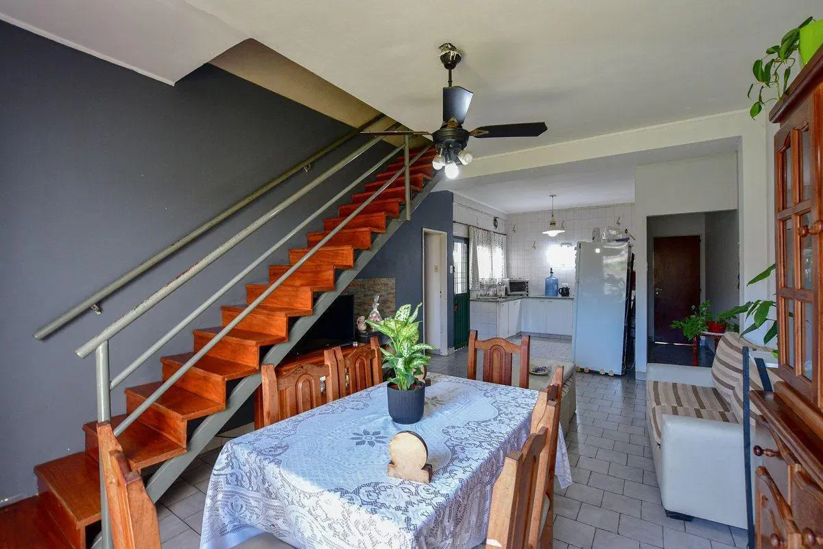 CASA VENTA LA PLATA 4 DORMITORIOS COCHERA JARDIN 4