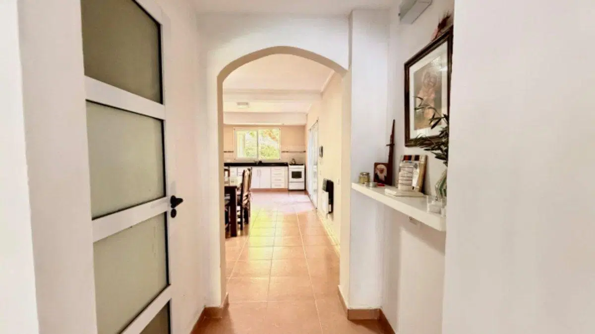 CASA EN VENTA CITY BELL - 4 DORMITORIOS. 8