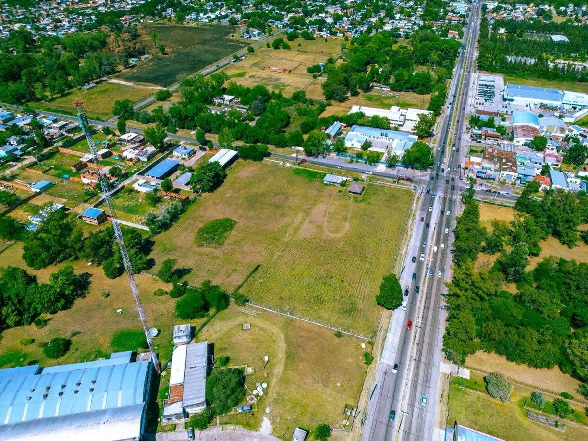 LOTE EN VENTA LA PLATA LISANDRO OLMOS 5