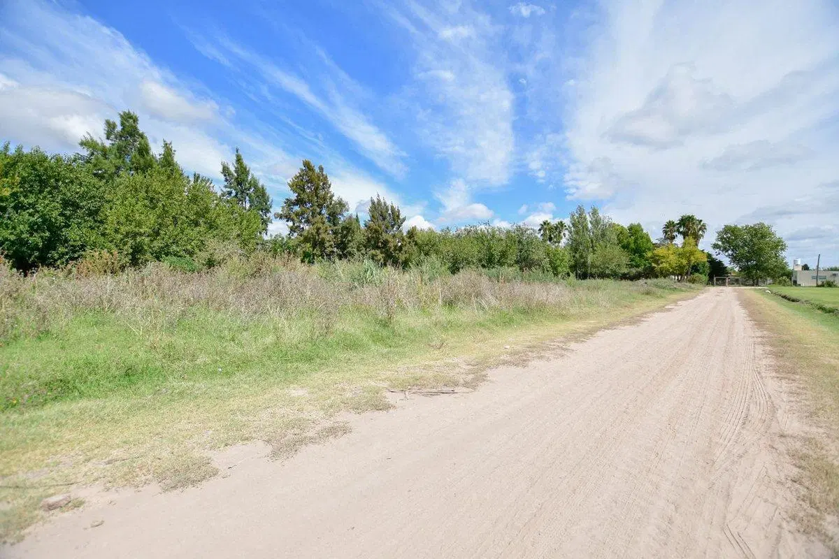 TERRENO EN VENTA LA PLATA LOTE CON ESCRITURA 2