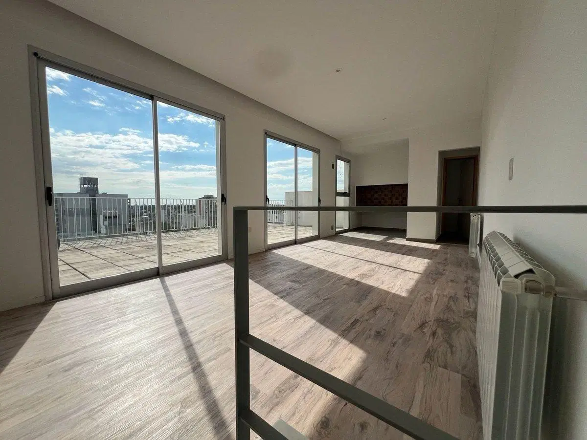DUPLEX EN VENTA LA PLATA 2 DORMITORIOS TERRAZA 4