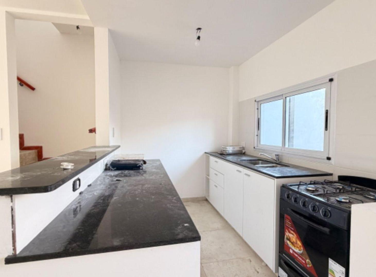 Foto de DUPLEX EN VENTA - LA PLATA, imagen 1