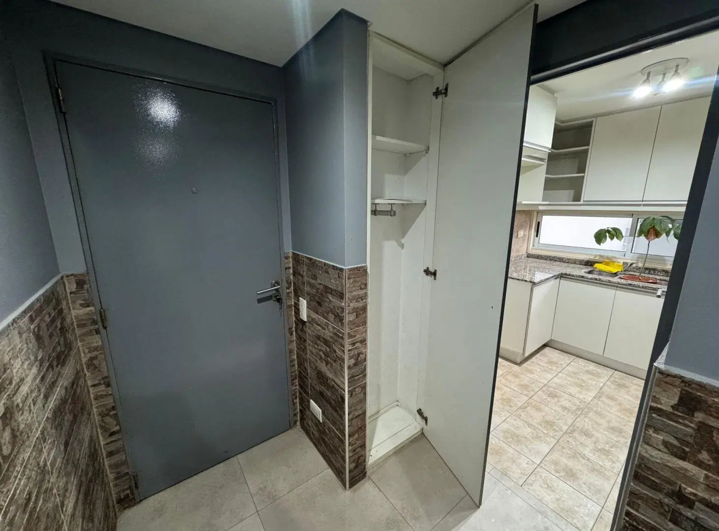 DEPARTAMENTO ALQUILER ANUAL EN ZONA UADE C/ BALCON 5