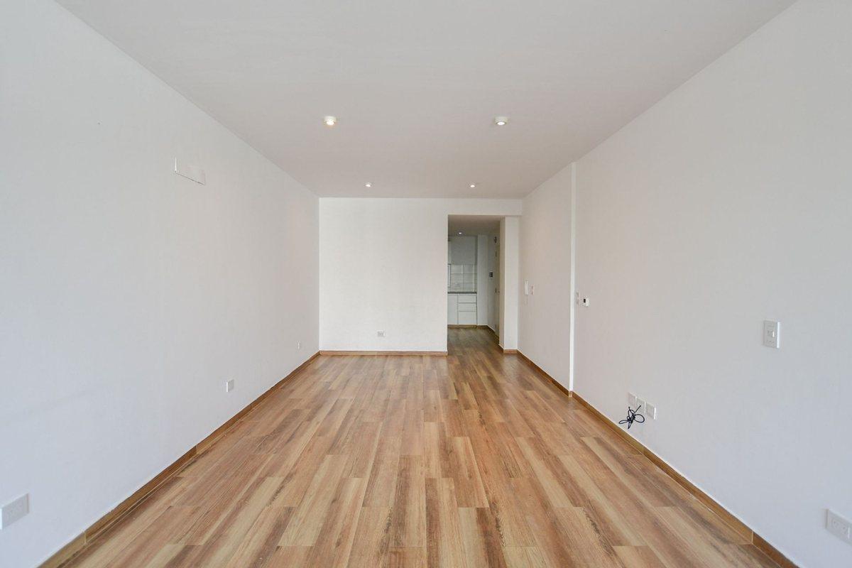 Foto de MONOAMBIENTE DIVISIBLE VENTA LA PLATA CON BALCON, imagen 1