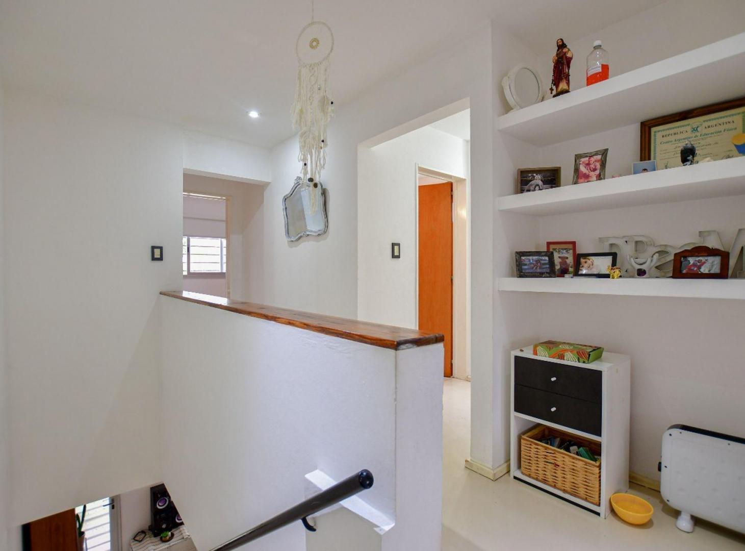 Foto de CASA DUPLEX EN VENTA CITY BELL 4 DORMITORIOS, imagen 3