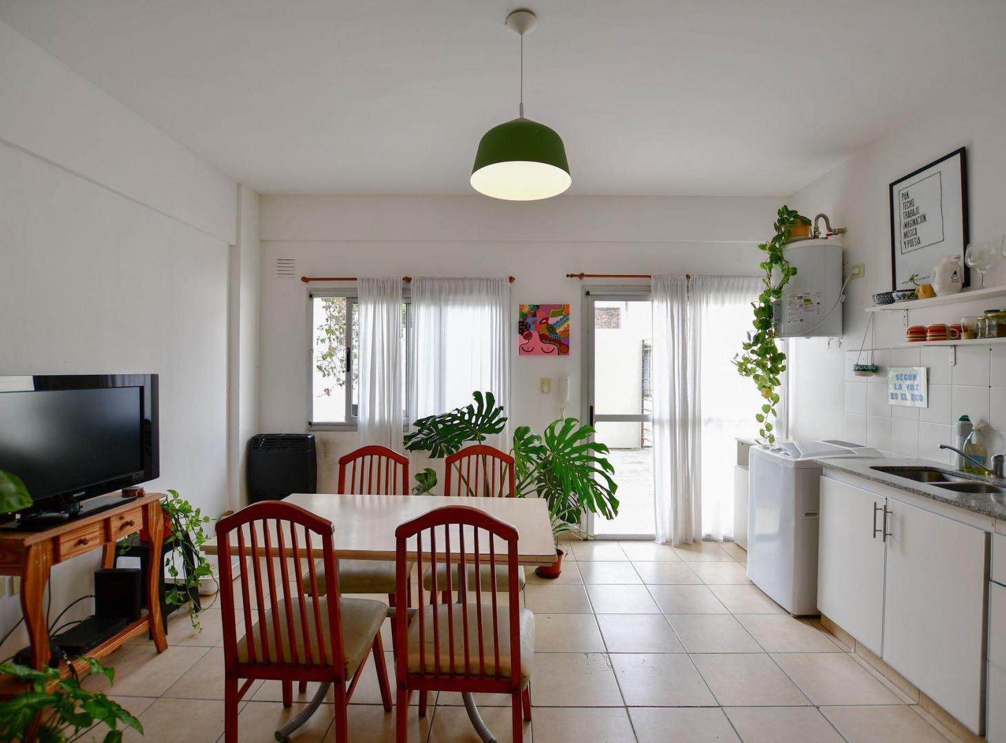 Foto de DEPARTAMENTO EN VENTA LA PLATA 1 DORMITORIO PATIOS, imagen 1