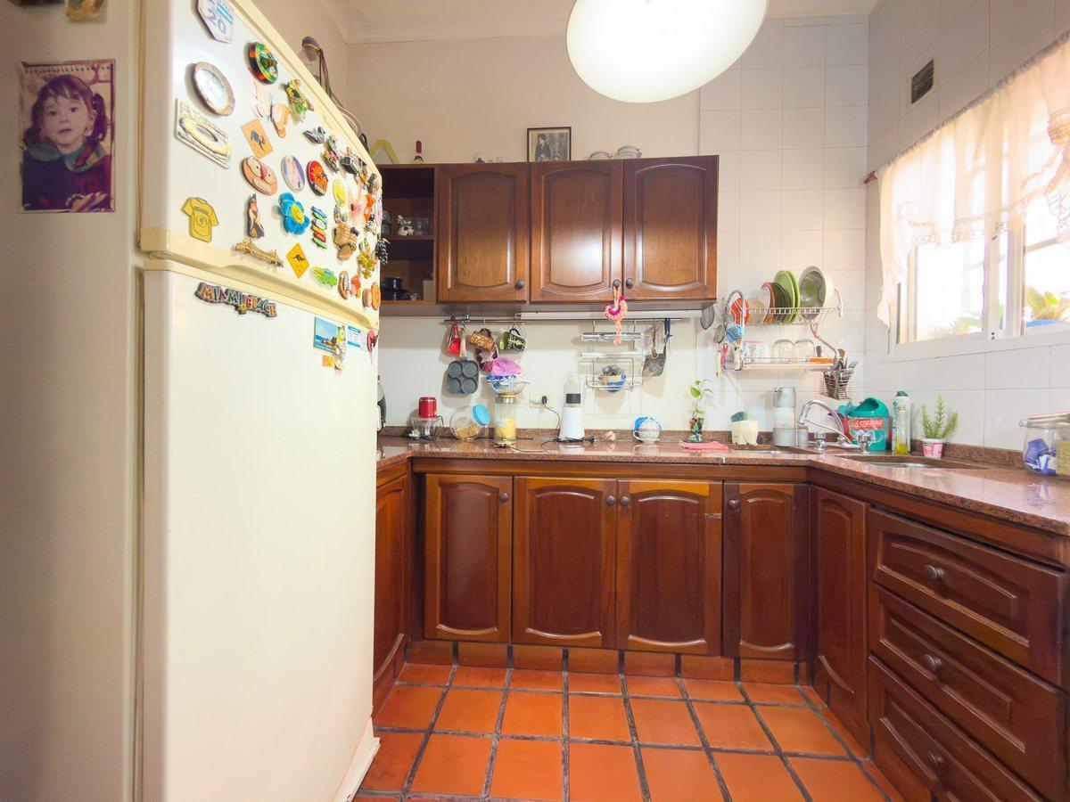 Foto de CASA EN VENTA LA PLATA 3 DORMITORIOS CON COCHERA, imagen 2