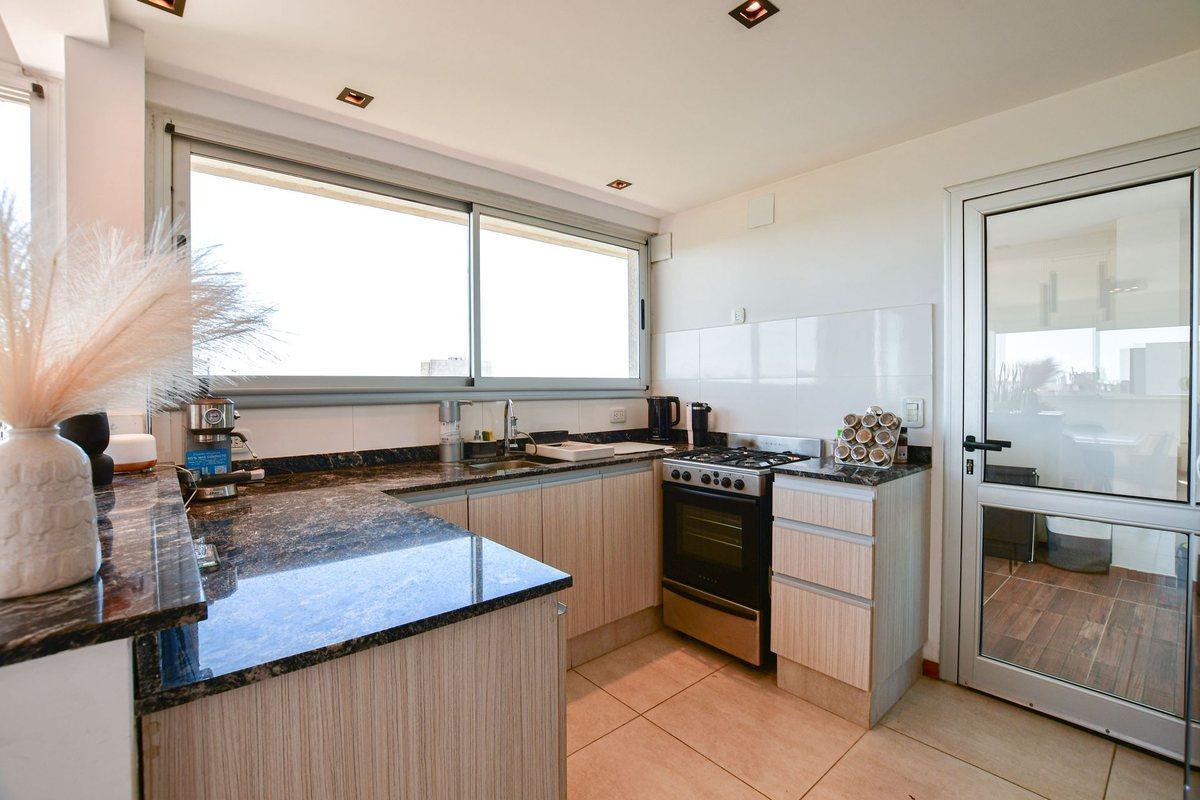 Foto de DEPARTAMENTO EN VENTA LA PLATA DOS DORMITORIOS, imagen 4