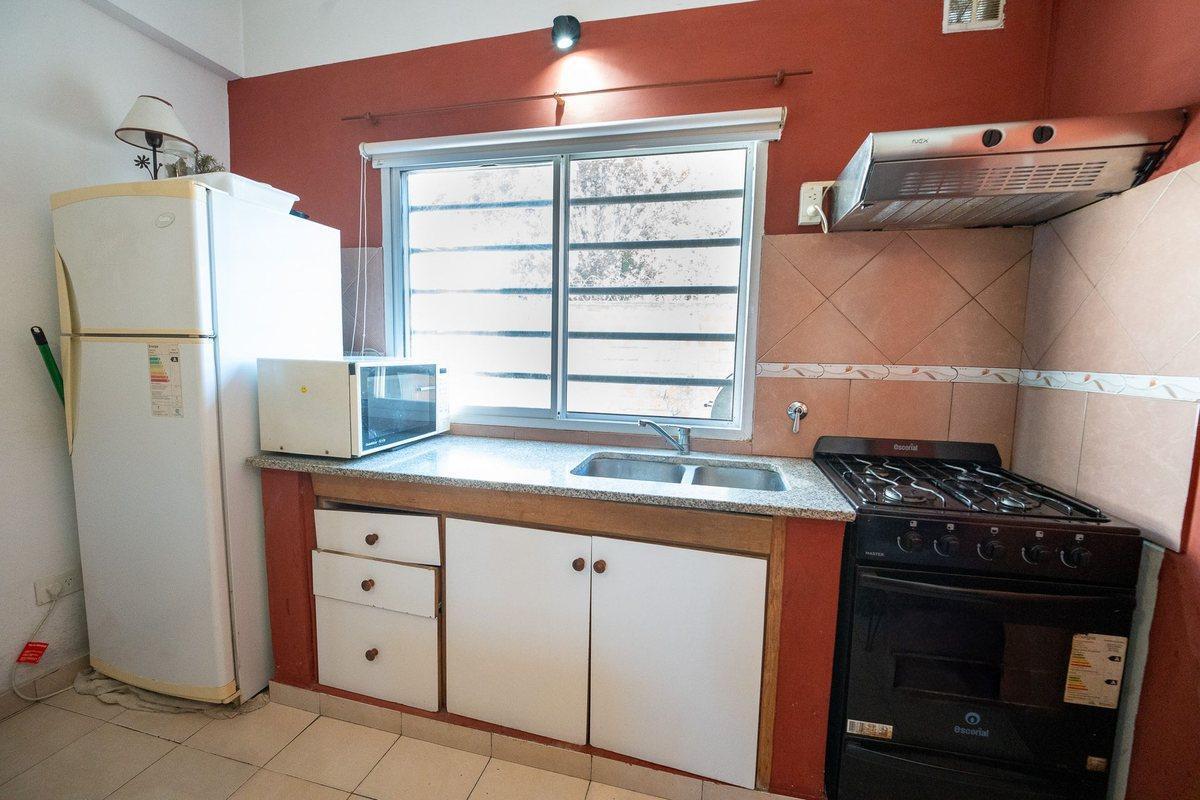 Foto de CASA DUPLEX VENTA LA PLATA 3 DORMITORIOS COCHERA, imagen 4