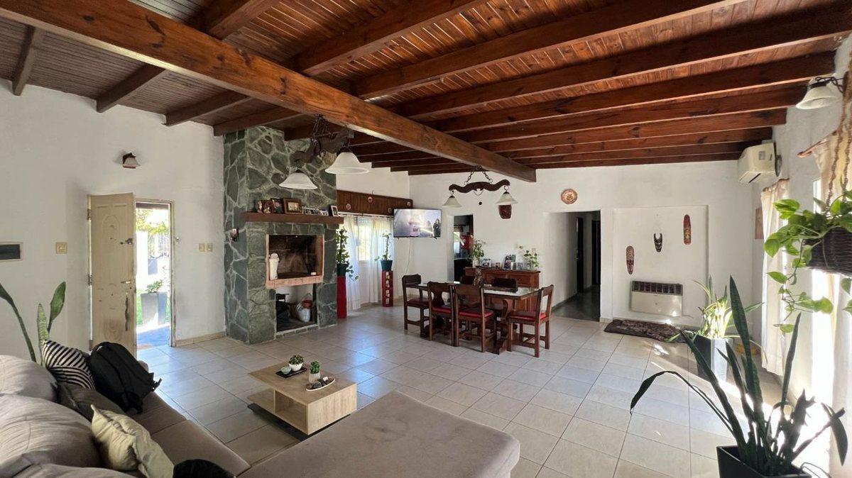 Foto de CASA EN VENTA LA PLATA POSIBLE APTO CREDITO, imagen 1