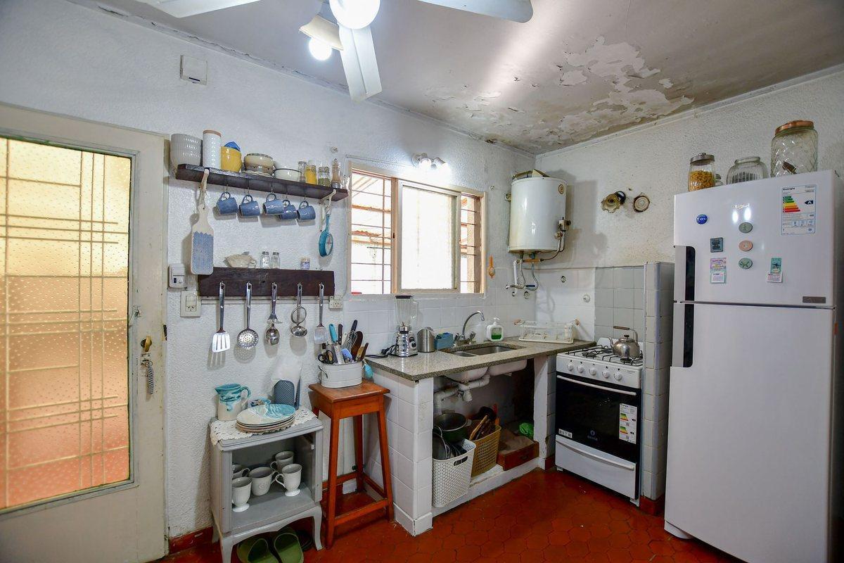 Foto de PH EN VENTA LOS HORNOS 2 DORMITORIOS Y COCHERA, imagen 2