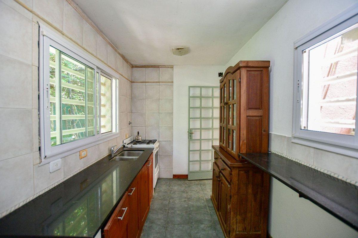 Foto de CASA EN VENTA SICARDI 2 DORMITORIOS CON PILETA, imagen 4