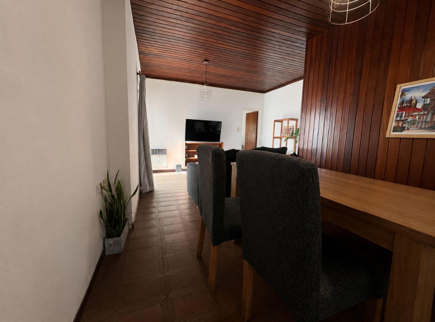 Foto de CASA EN VENTA LA PLATA 3 DORMITORIOS A REFACCIONAR, imagen 2