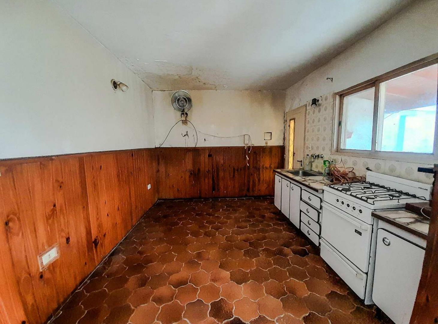 Foto de PH VENTA A RECICLAR LOS HORNOS 2 DORMITORIOS, imagen 4