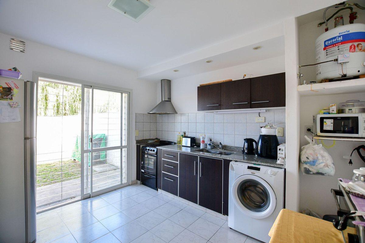 Foto de DUPLEX EN VENTA BERISSO 2 DORMITORIOS COCHERA, imagen 3