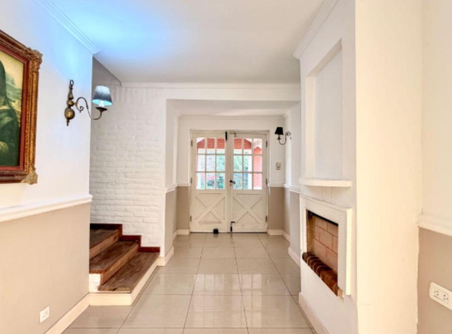 Foto de CASA EN VENTA - “EL RODEO” 4 DORMITORIOS PILETA, imagen 2