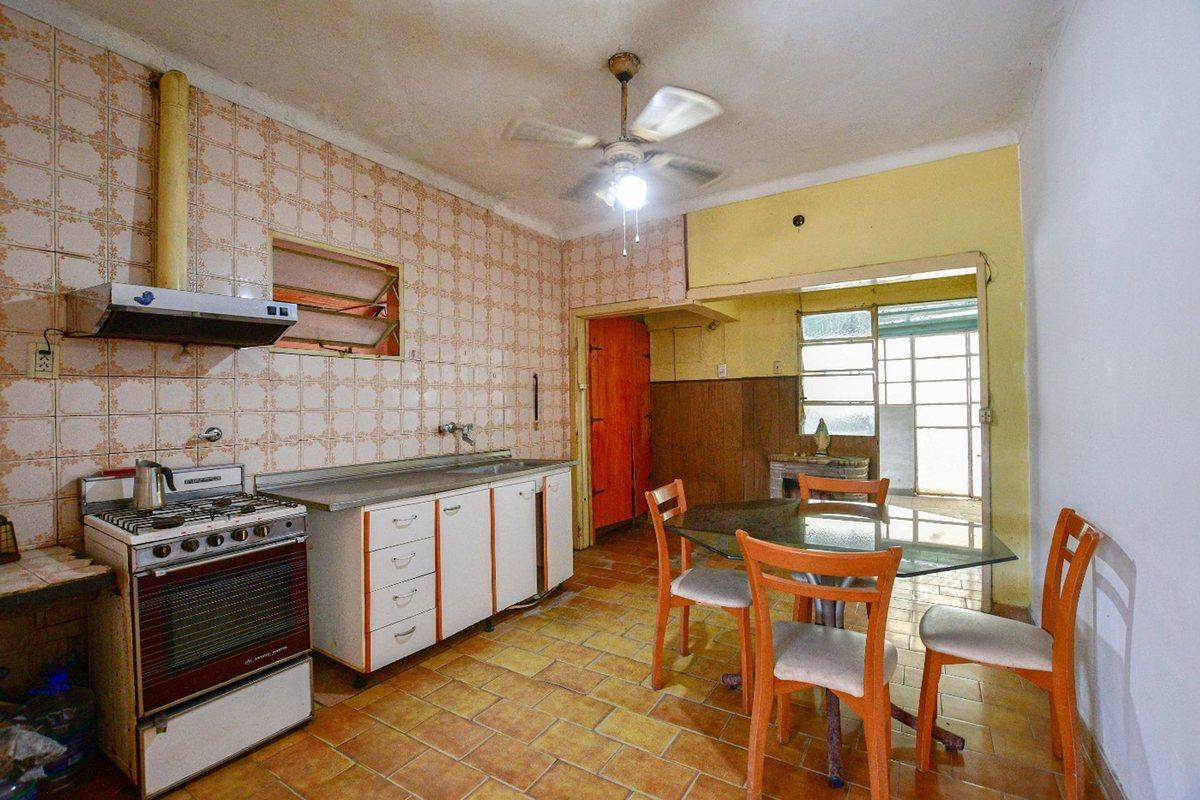 Foto de PH EN VENTA LOS HORNOS 2 DORMITORIOS PATIO, imagen 2
