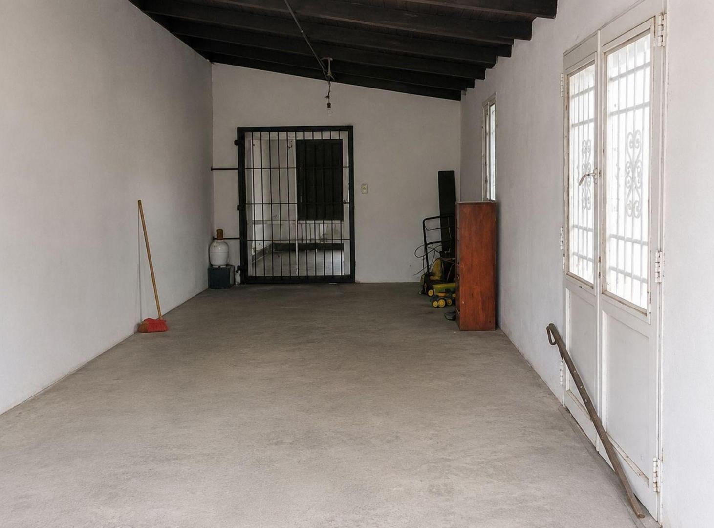 Foto de Casa en venta en Los Hornos de 2 dormitorios, imagen 2