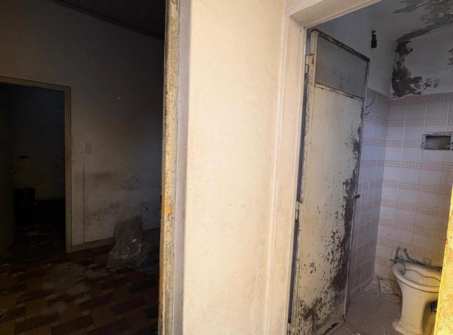 Foto de CASA EN VENTA LA PLATA TIPO PH A REFACCIONAR, imagen 2
