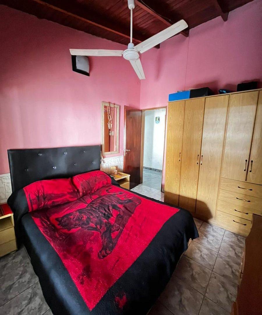 Foto de CASA VENTA LA PLATA 2 DORMITORIOS APTO BANCO, imagen 3