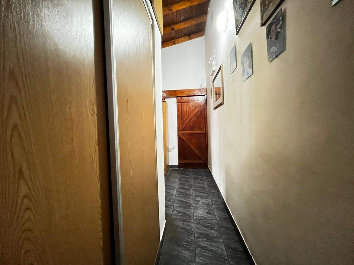 Foto de CASA VENTA LA PLATA 2 DORMITORIOS APTO BANCO, imagen 4