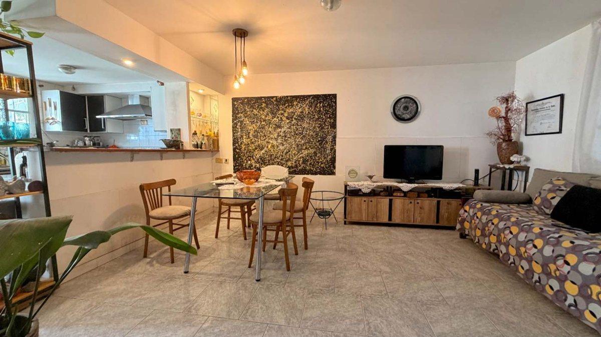 Foto de DUPLEX EN VENTA CITY BELL 2 DORMITORIOS Y PILETA, imagen 5