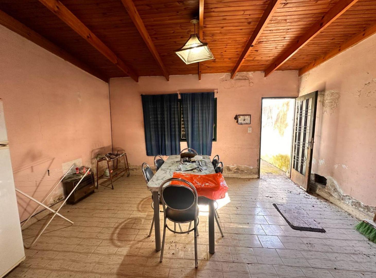Foto de CASA EN VENTA LA PLATA A RECICLAR, imagen 3