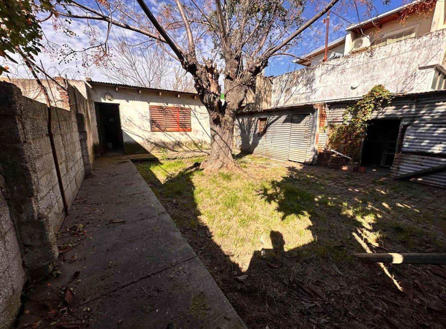 Foto de CASA EN VENTA LA PLATA A RECICLAR, imagen 4