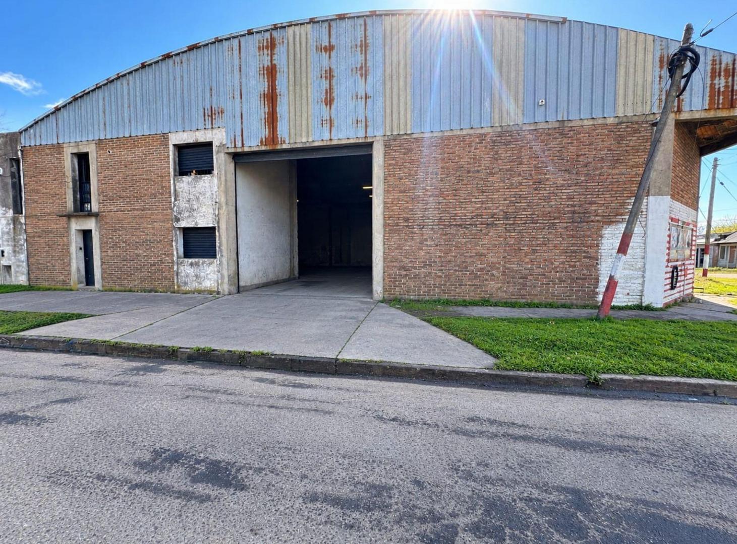 Foto de GALPON DE 750M2 EN VENTA LA PLATA, imagen 2