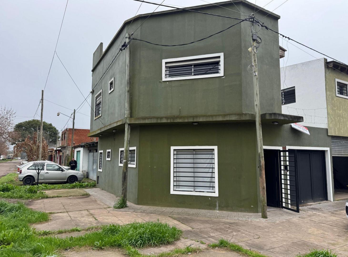 Foto de DUPLEX CON LOCAL Y DEPARTAMENTO EN VENTA LA PLATA, imagen 2