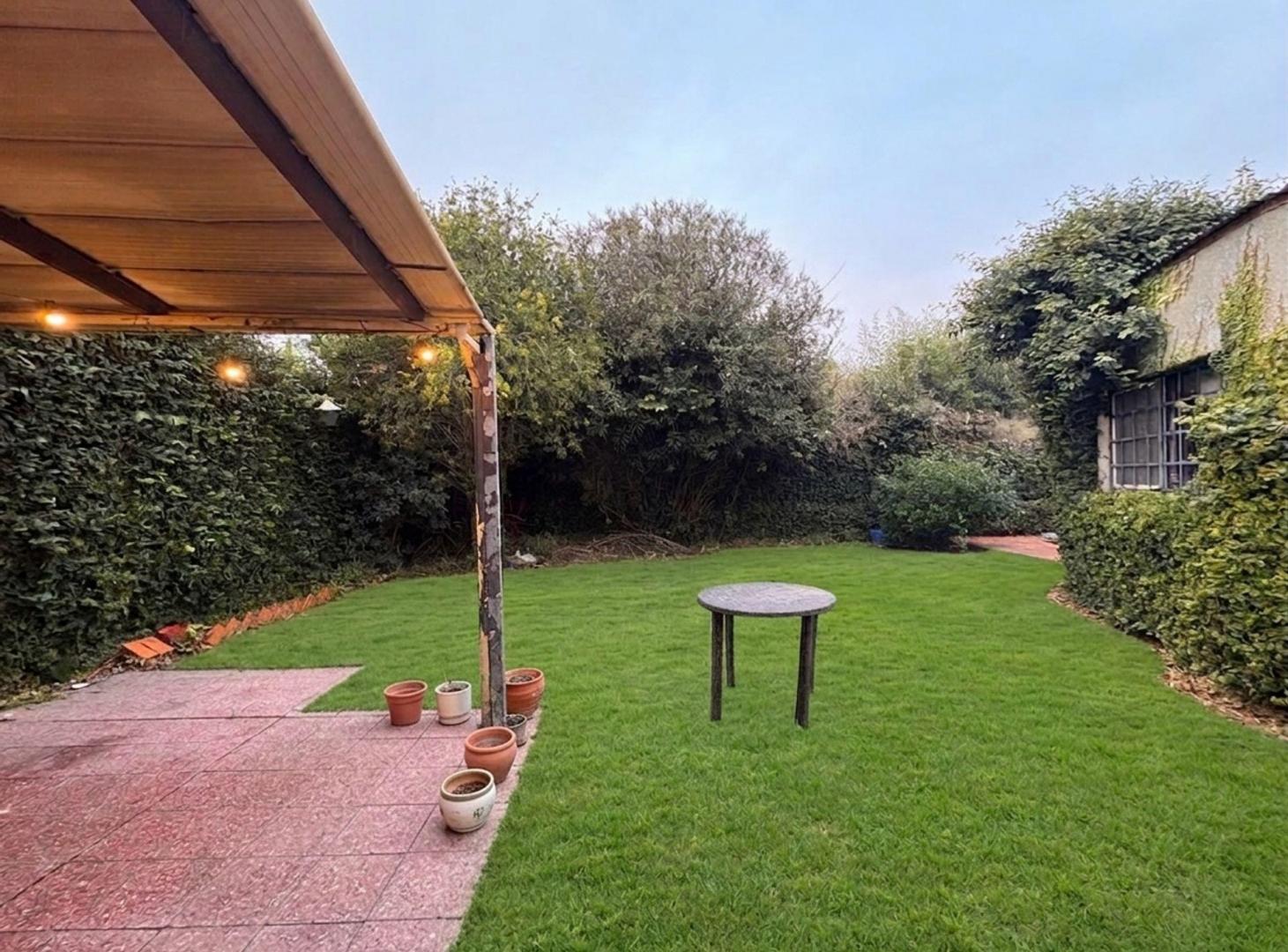 Foto de CASA EN VENTA LOS HORNOS 3 DORMITORIOS JARDIN, imagen 1