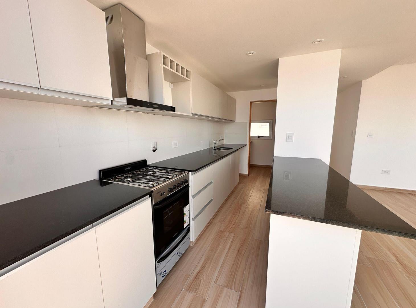 Foto de DEPARTAMENTO PISO EN VENTA LA PLATA 3 DORMITORIOS, imagen 1