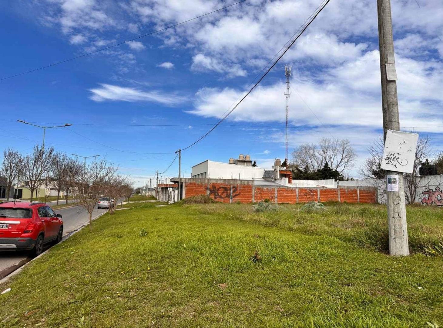 Foto de LOTE EN ESQUINA VENTA BARRIO ABIERTO NUEVO LORENZO, imagen 4