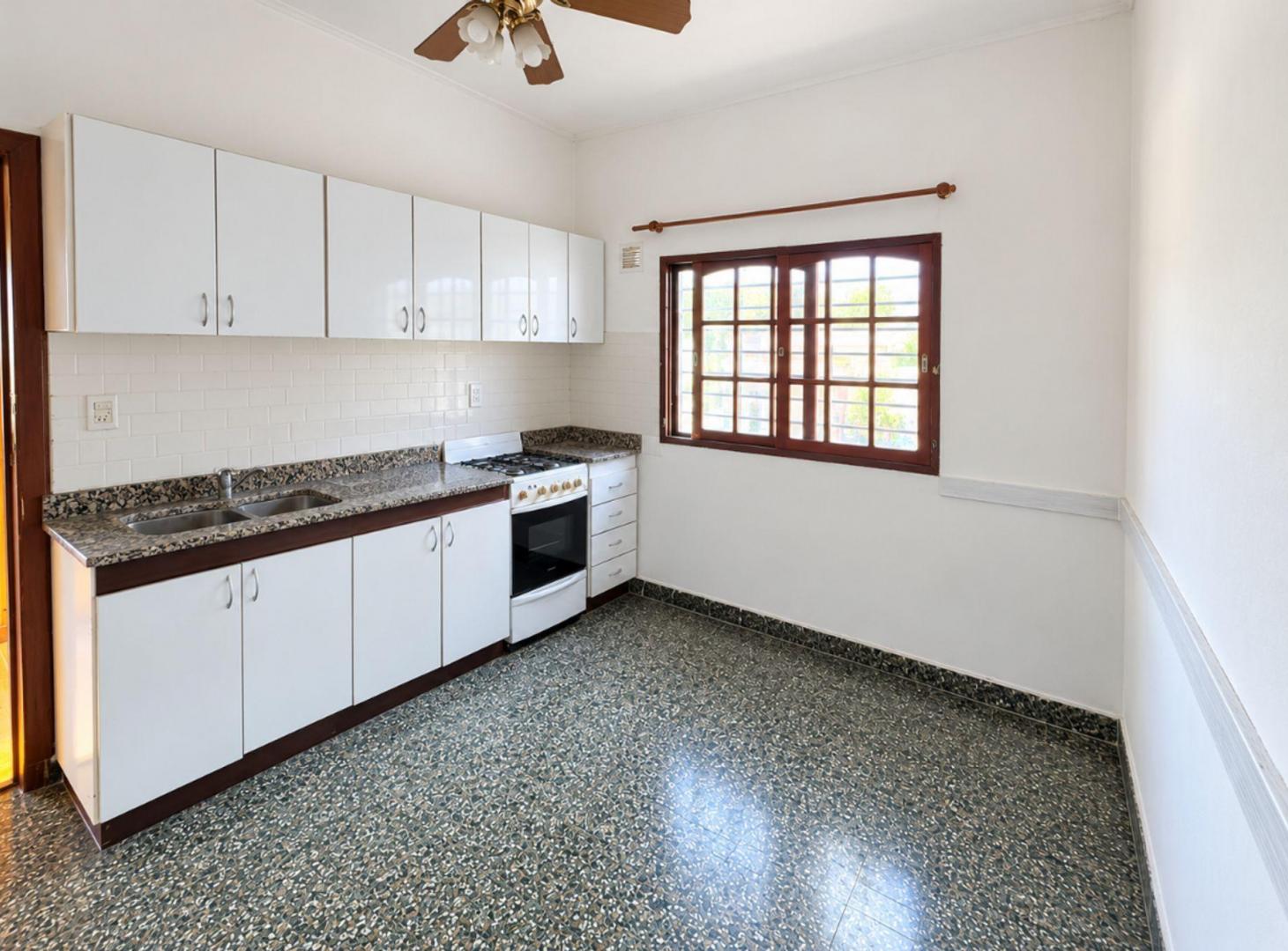 Foto de CASA EN VENTA BERAZATEGUI, imagen 2