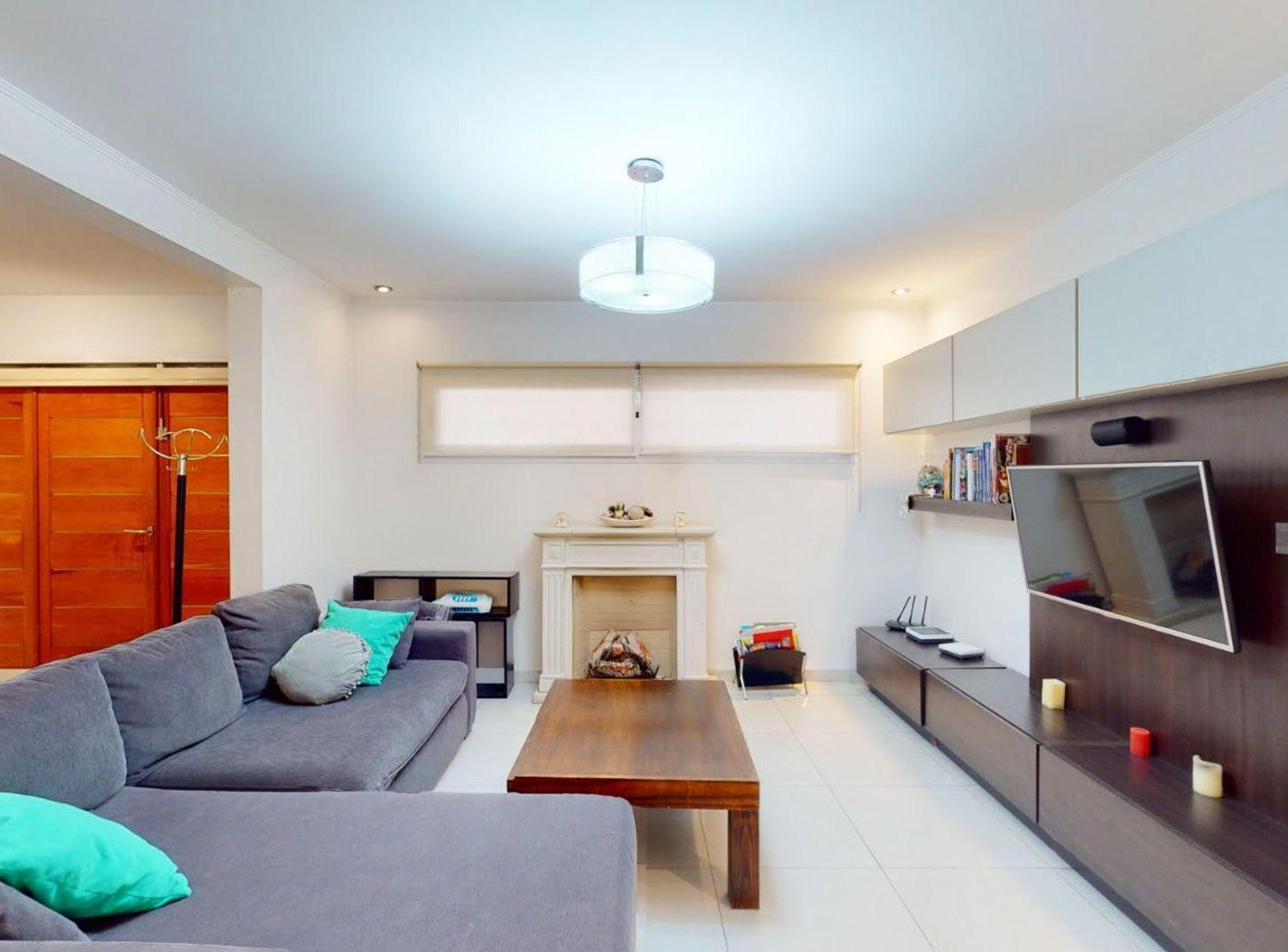 Foto de CASA TIPO TRIPLEX EN VENTA- LA PLATA, imagen 3