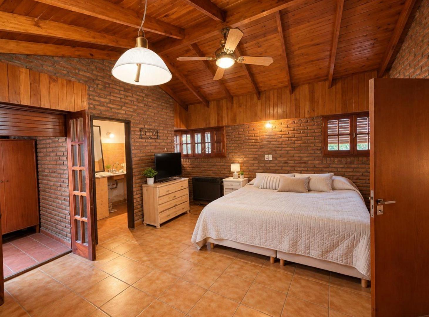 Foto de CASA EN VENTA GONNET - 3 DORMITORIOS, imagen 2