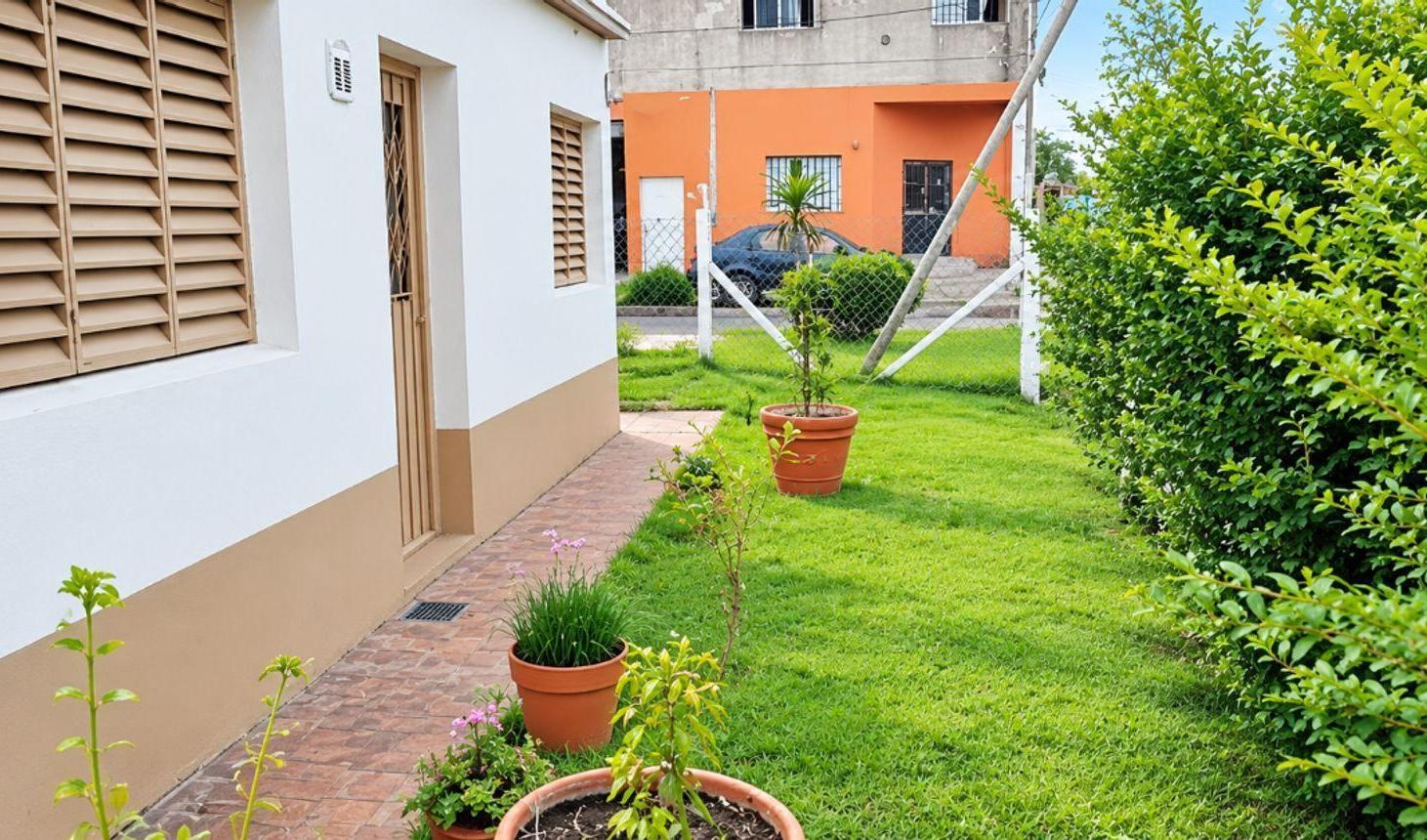 Foto de CASA EN VENTA EN LA PLATA EN ESQUINA, imagen 3