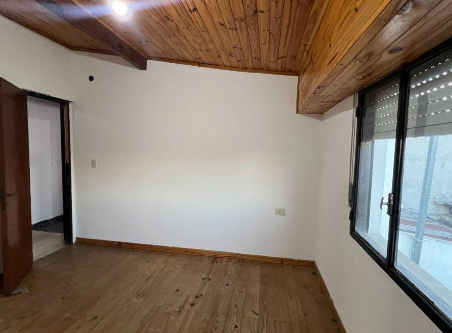Foto de PH EN VENTA LOS HORNOS - LA PLATA, imagen 5