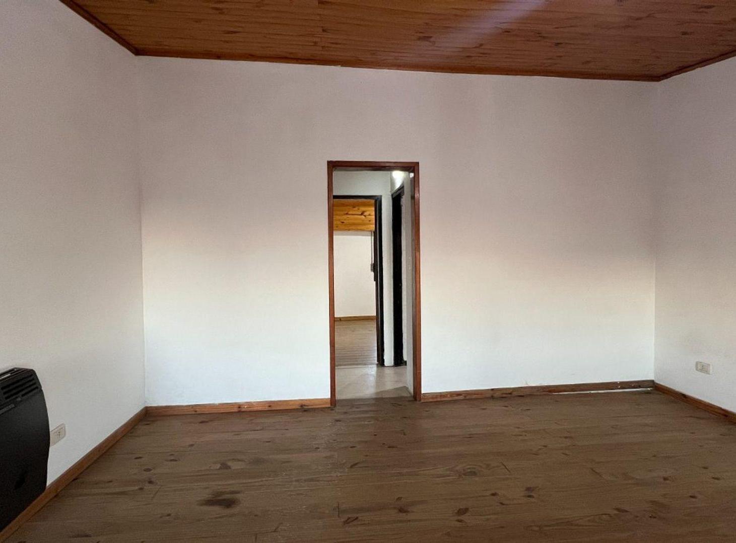 Foto de PH EN VENTA LOS HORNOS - LA PLATA, imagen 1