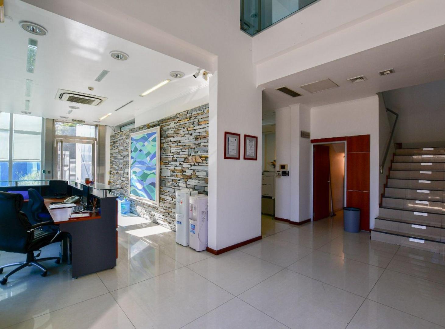Foto de LOCAL Y OFICINAS EN VENTA EN LA PLATA, imagen 5