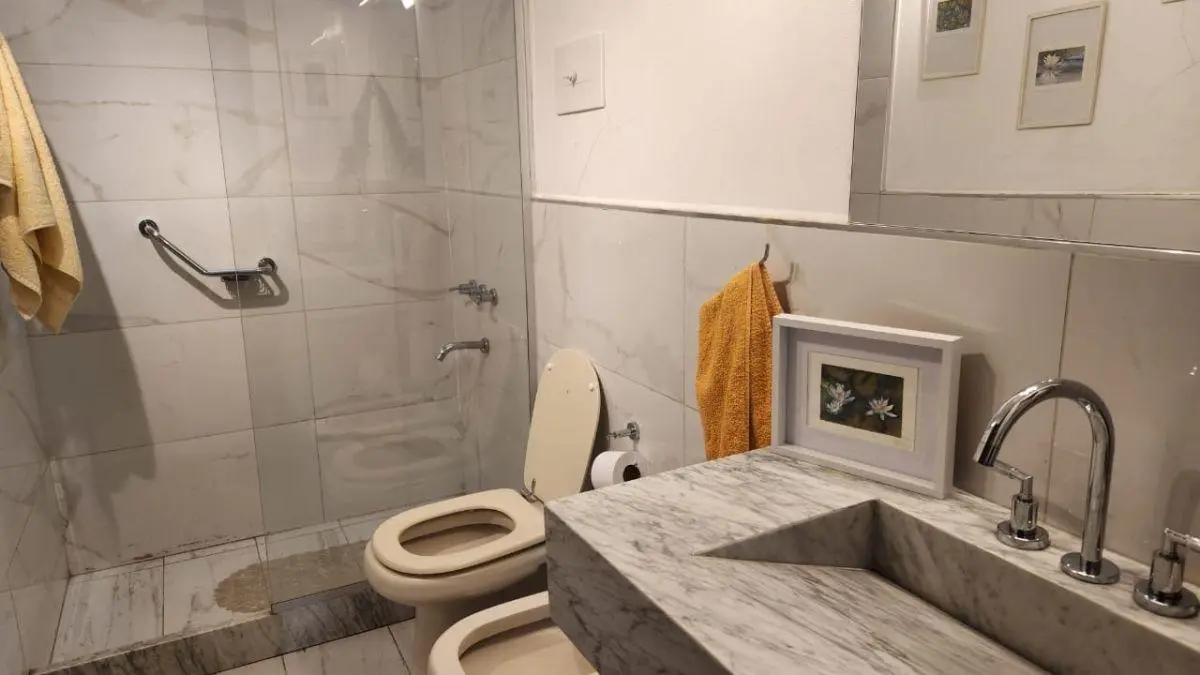 ALQUILER CASA AV RAFAEL NUÑEZ 6000 7 DORM APTO COMERCIAL 5