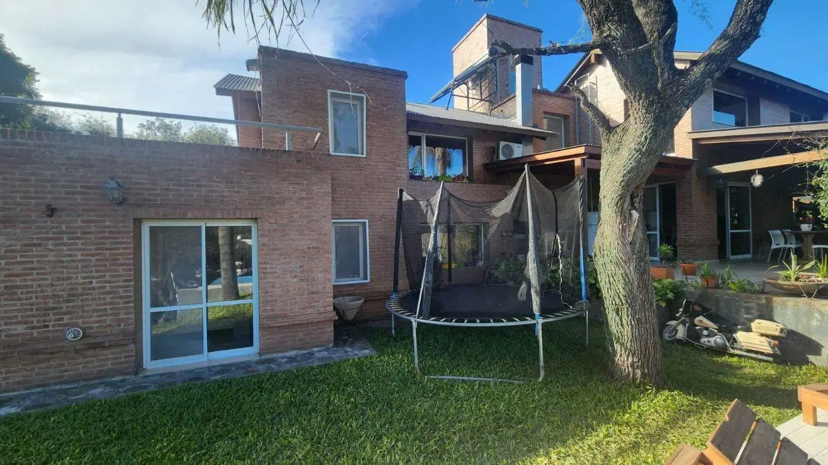 VENTA CASA COUNTRY 4 HOJAS - 4 DORM 8
