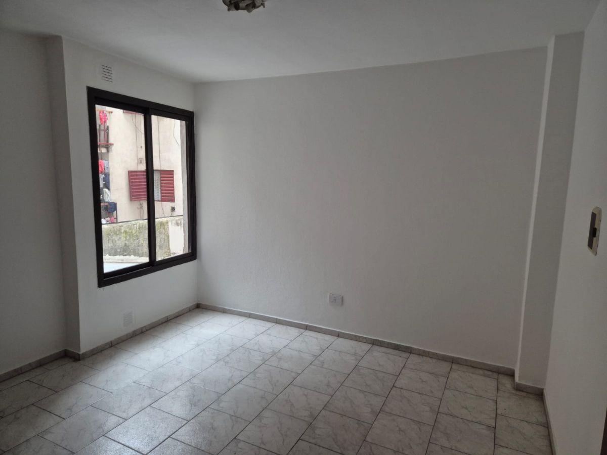 Foto de ALQUILER DPTO 3 DORM SARMIENTO Y AV. MAIPU - CENTRO, imagen 5