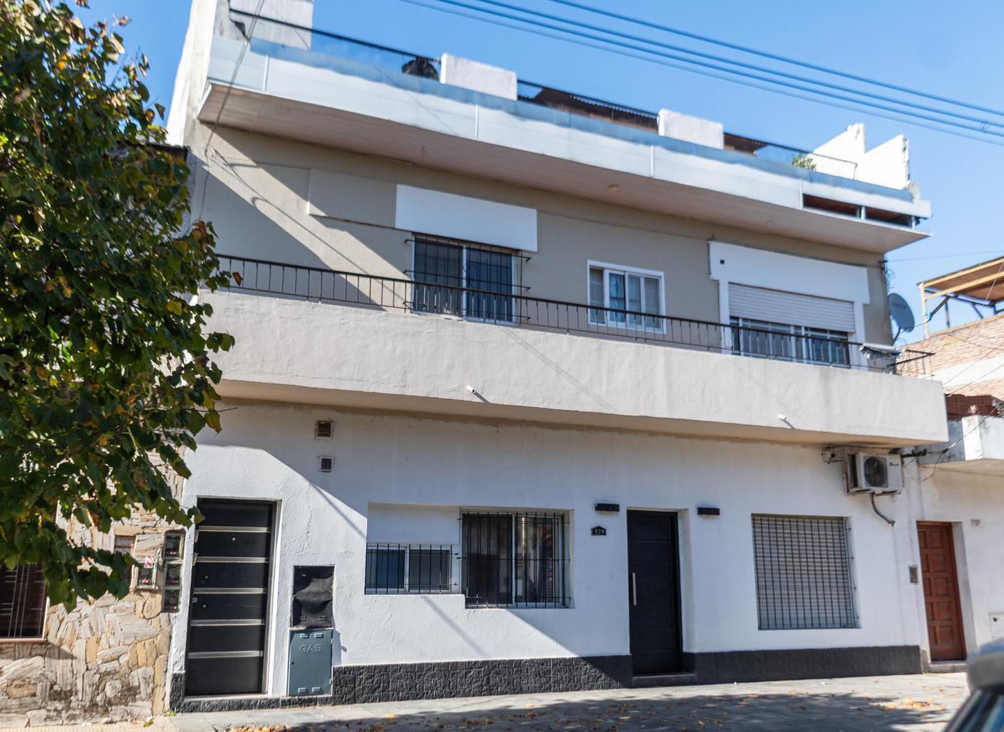 APTO CREDITO!!! PH 3 AMBIENTES AL FRENTE EN PRIMER PISO LOMAS DEL MIRADOR!!!
