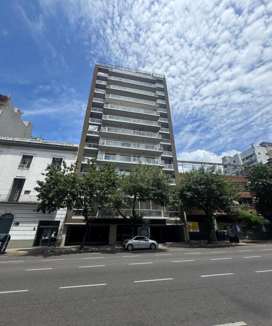VENTA DEPARTAMENTO 3 AMBIENTES CON COCHERA CUBIERTA EN SAN TELMO!! APTO CREDITO!!!