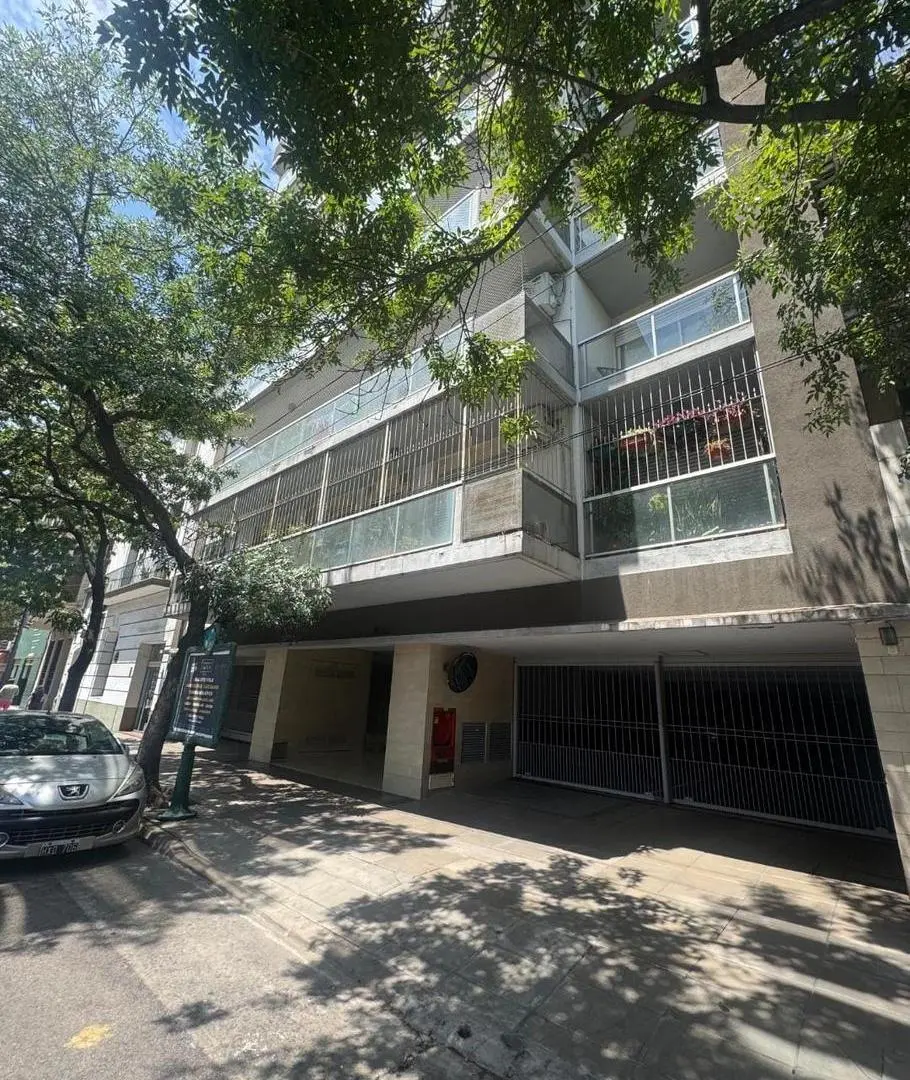 VENTA DEPARTAMENTO 3 AMBIENTES CON COCHERA CUBIERTA EN SAN TELMO!! APTO CREDITO!!! 4