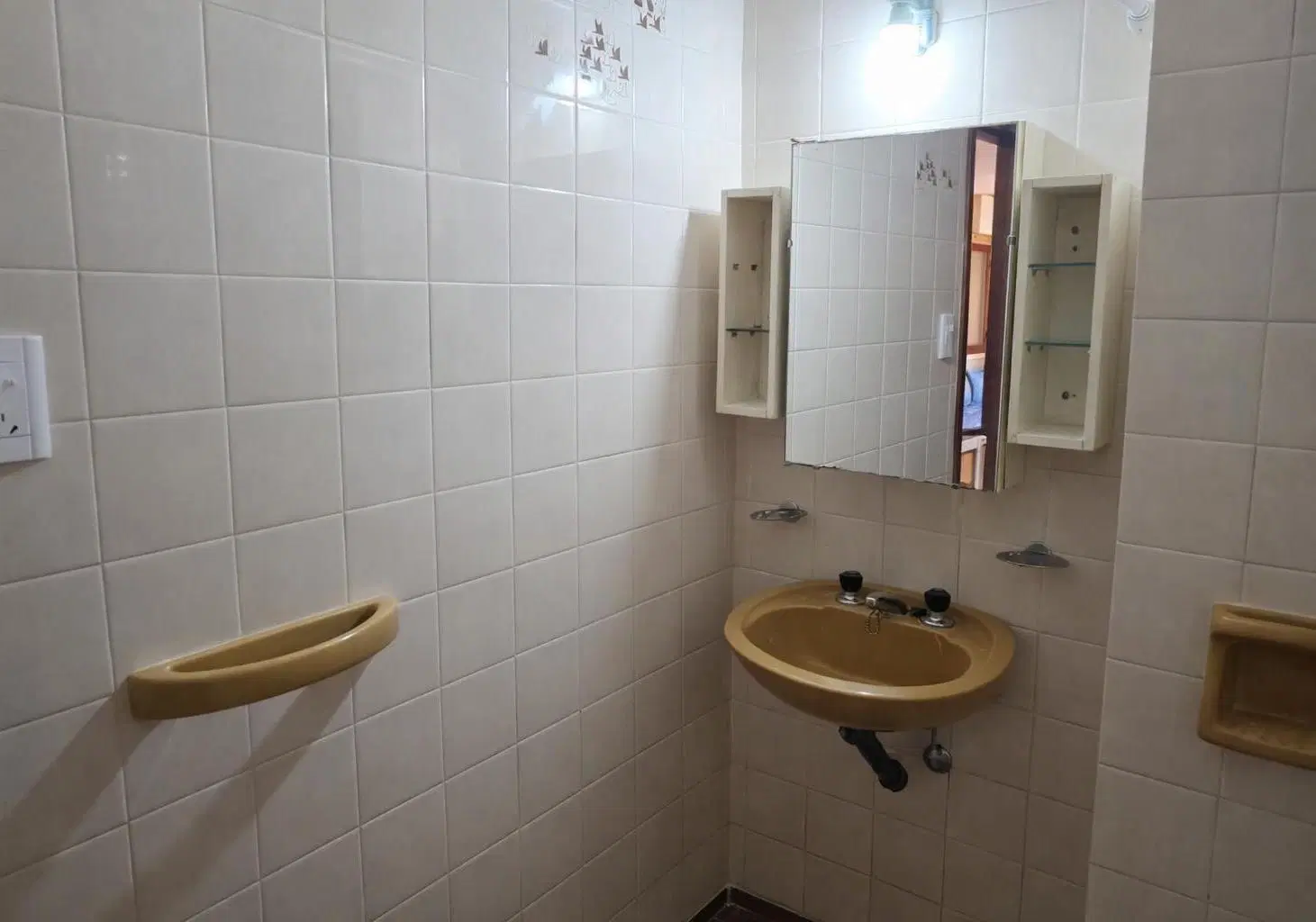 DEPARTAMENTO MONOAMBIENTE DIVIDO – EDIFICIO FRENTE AL MAR 5