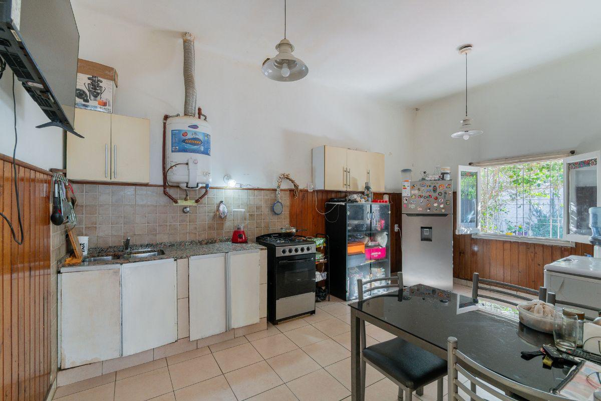 Foto de VENTA PH 3 AMBIENTES-COCHERA-PATIO DOBLE-TERRAZA- CASEROS, imagen 5